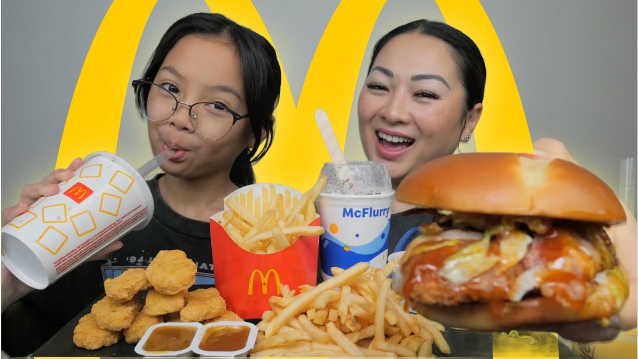 McDonald's Deluxe Crispy Burger with Chicken Nuggets, Supersize Fries and Oreo McFlurry |Sissi&Emma