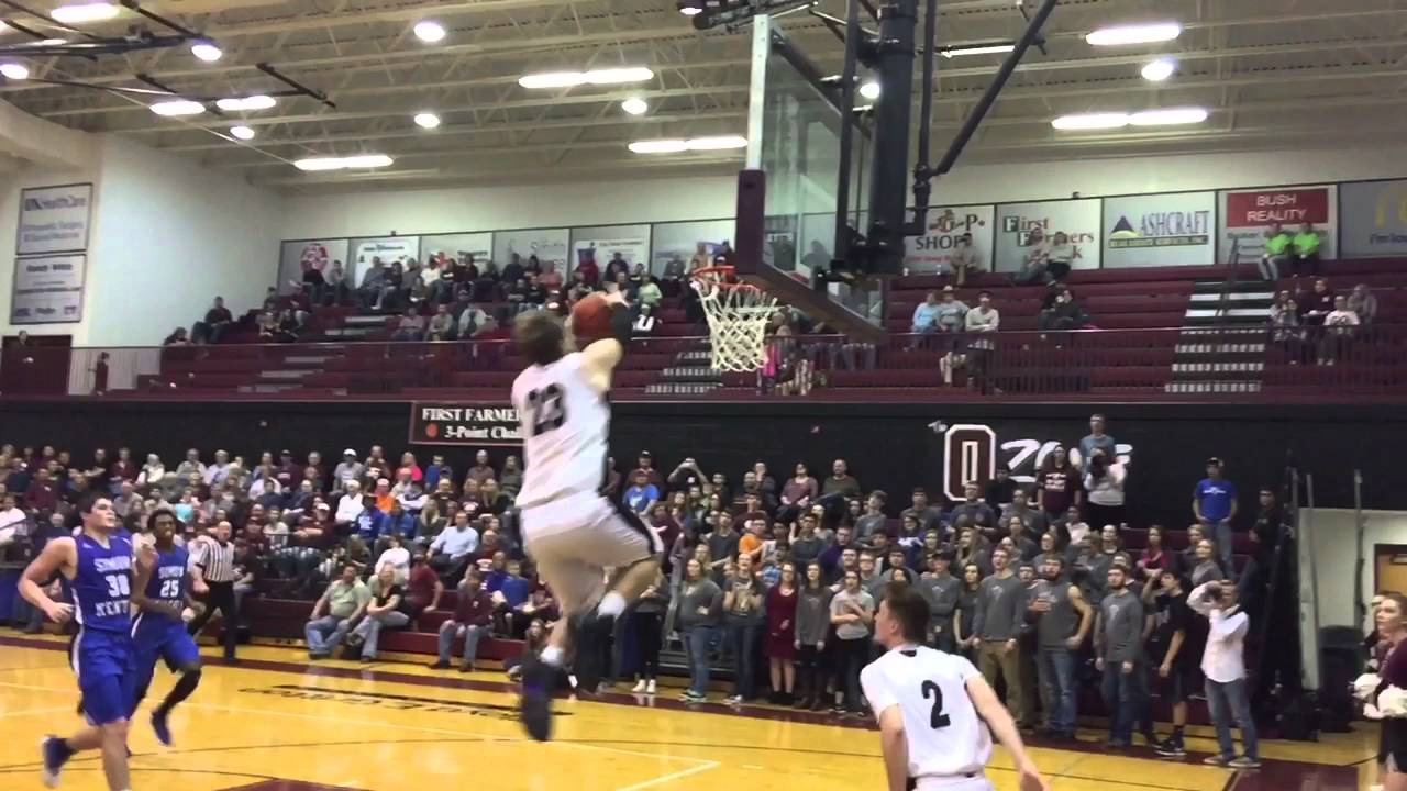 Carson Williams dunks vs Simon Kenton Feb 2nd, 2016