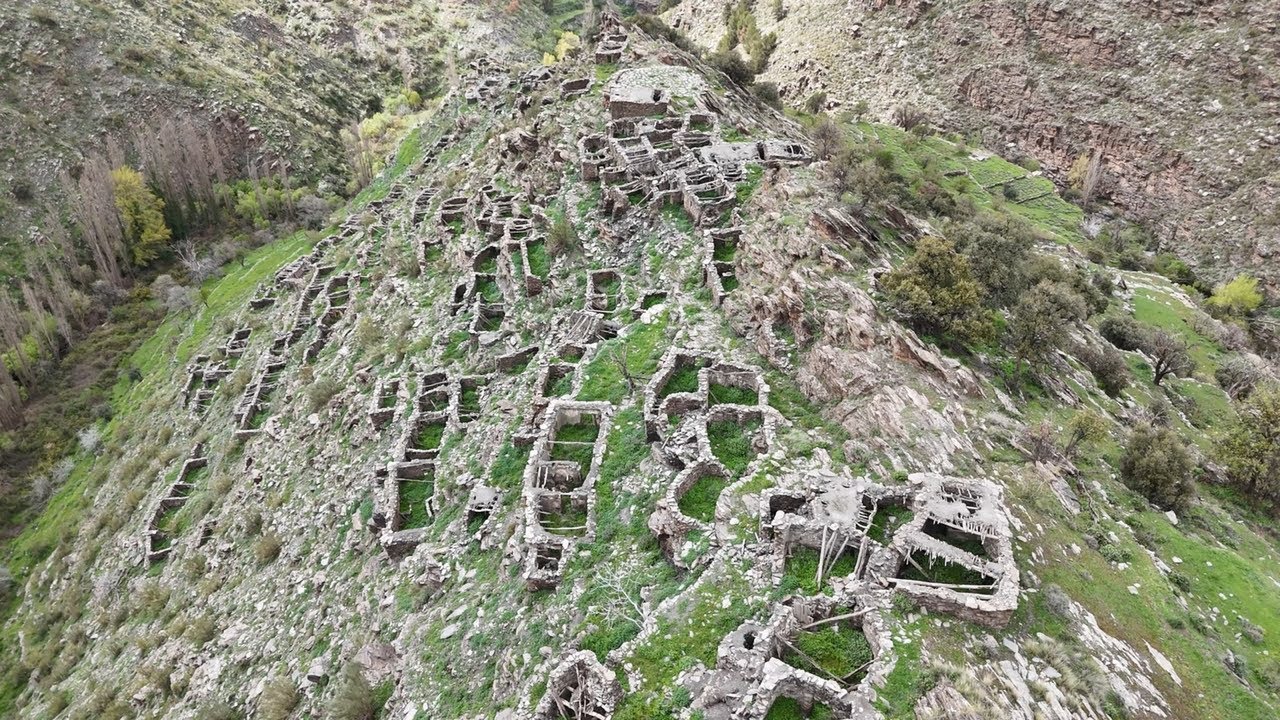 Poblado Los Canos de Serón. El Machu Picchu  andaluz. Sierra de los Filabres.