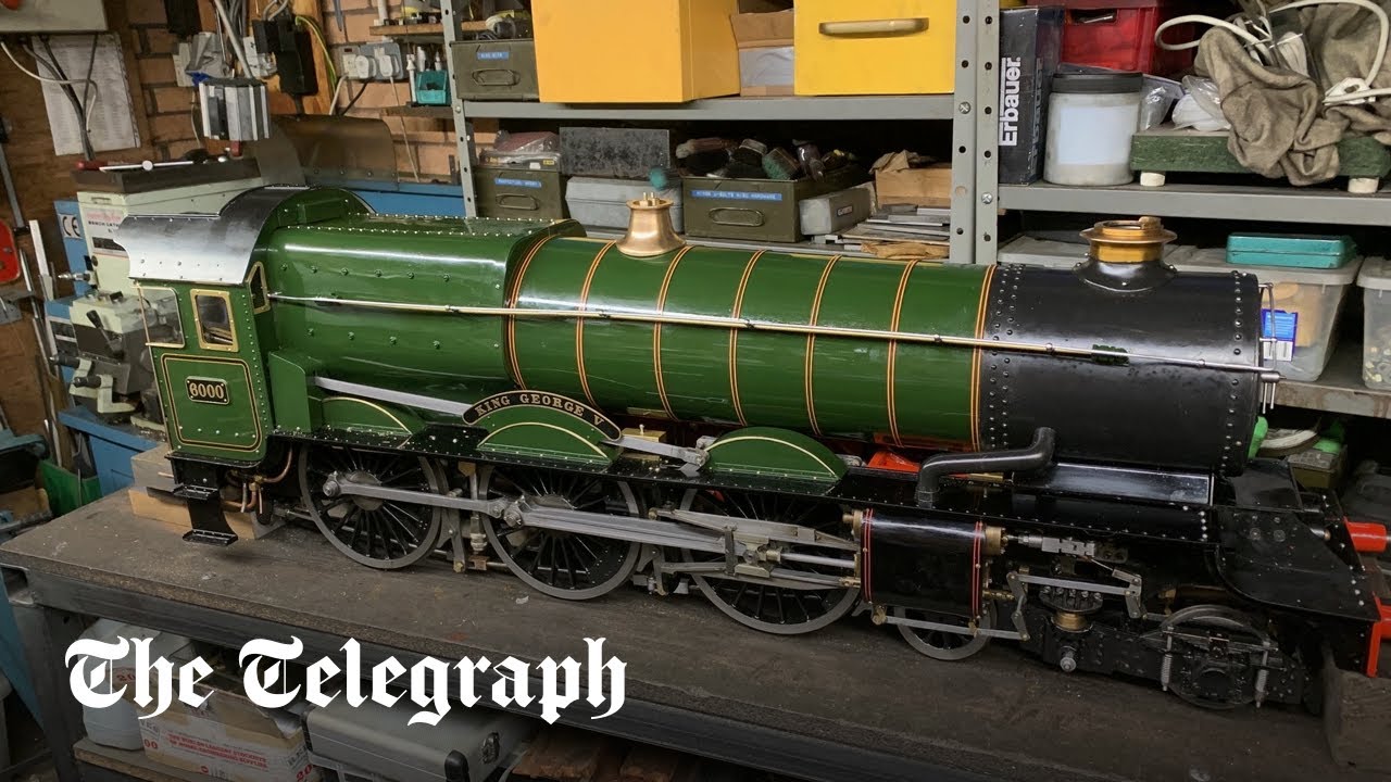 Train maker builds GWR King Class replica worth £20,000