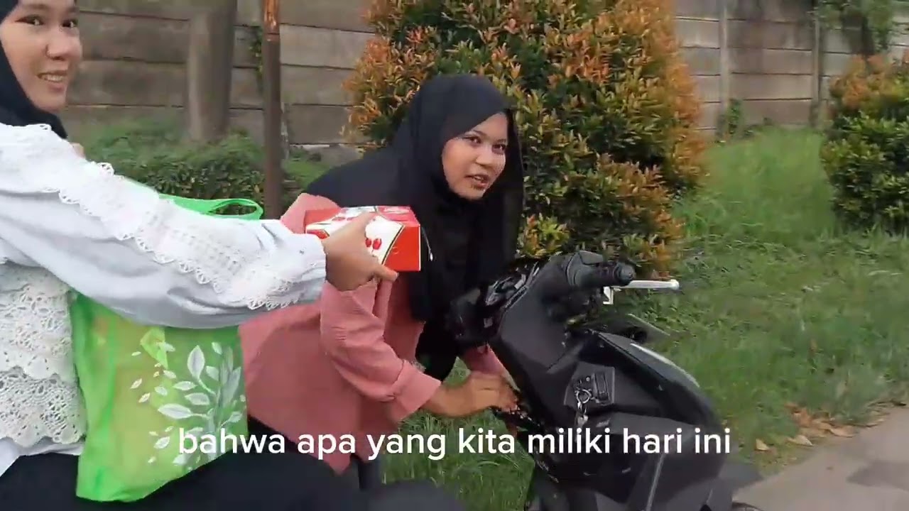 Kelompok 3: Berbagi Kepada Yang Membutuhkan 