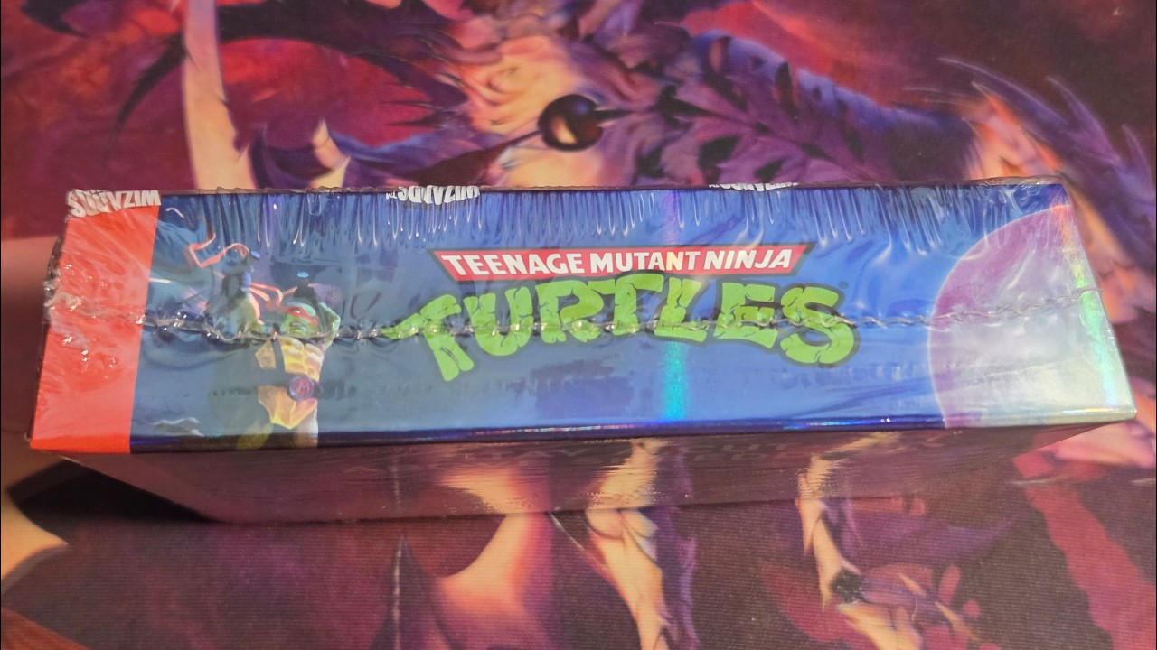 Распаковка коллекционного бустера MTG TMNT | Огромная находка фольгированной карты с трещинами