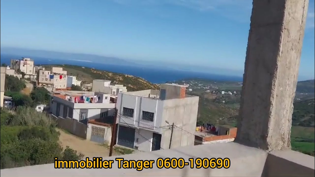فيلا سومي فيني للبيع المنار طنجة مسحتها 546 متر مبنية فيها 120 متر