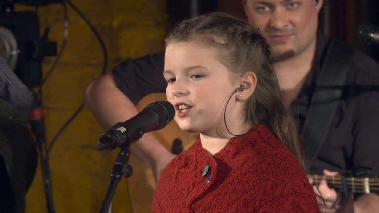 Angelo Kelly & Family - Jingle Bells (Dublin 2016)