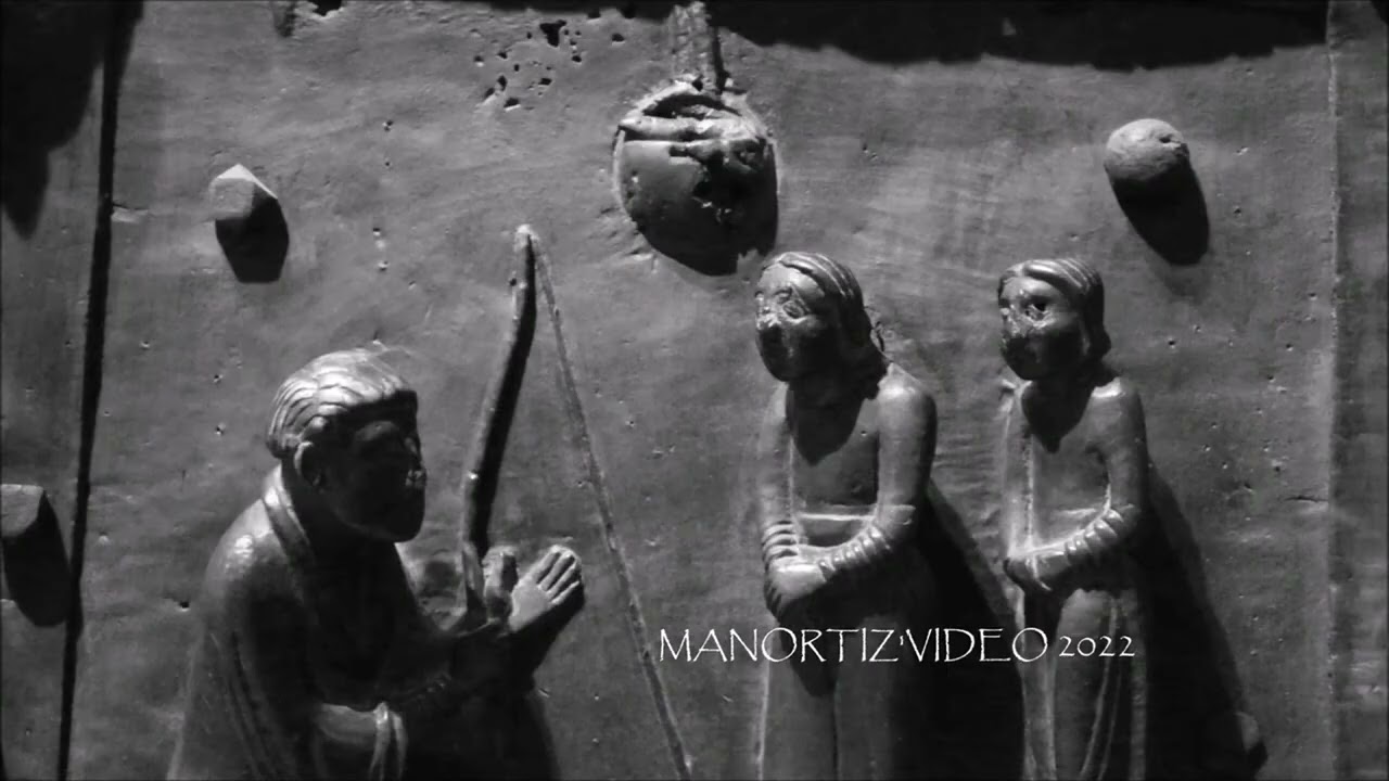 VERONA san Zeno, Le Porte di bronzo -  Wooden doors, with 48 plates of bronze @manortiz46az