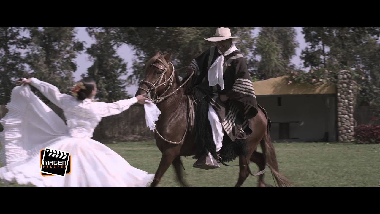 Bailando José Antonio de Chabuca Granda en Casa Sipán
