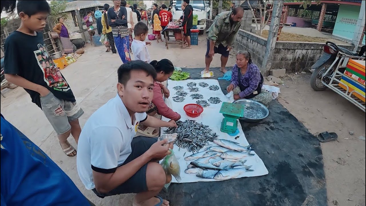 บ่าวลาวพาชมตลาดนัดบ้านนาขาม สปปลาว|ບ່າວລາວພາຊົມຕະຫລາດນັດບ້ານນາຂາມ ສປປ ລາວ