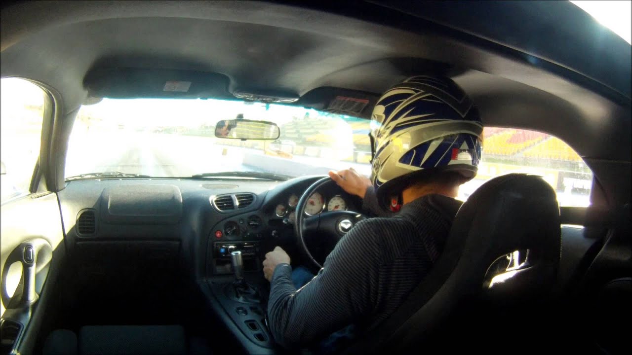 Mazda RX7 FD3S vs Subaru WRX STi drag race at Sydney Dragway