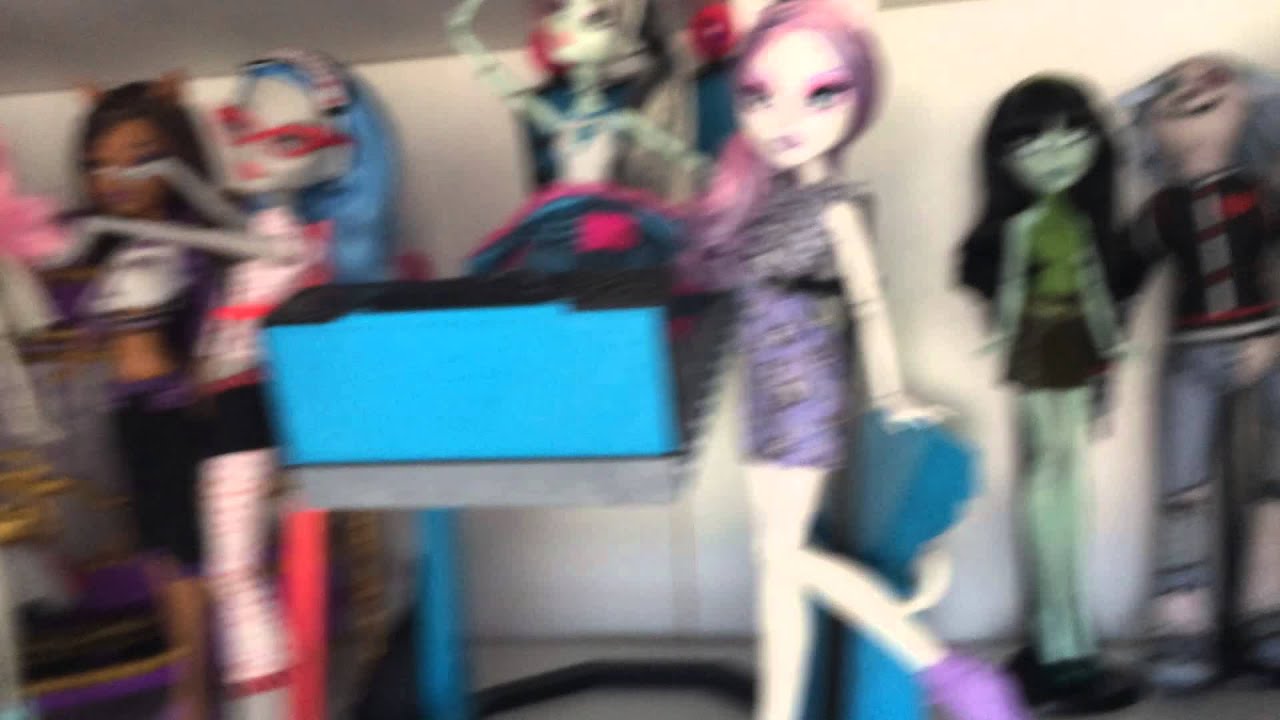 COLLECTION MONSTER HIGH - 87 poupées
