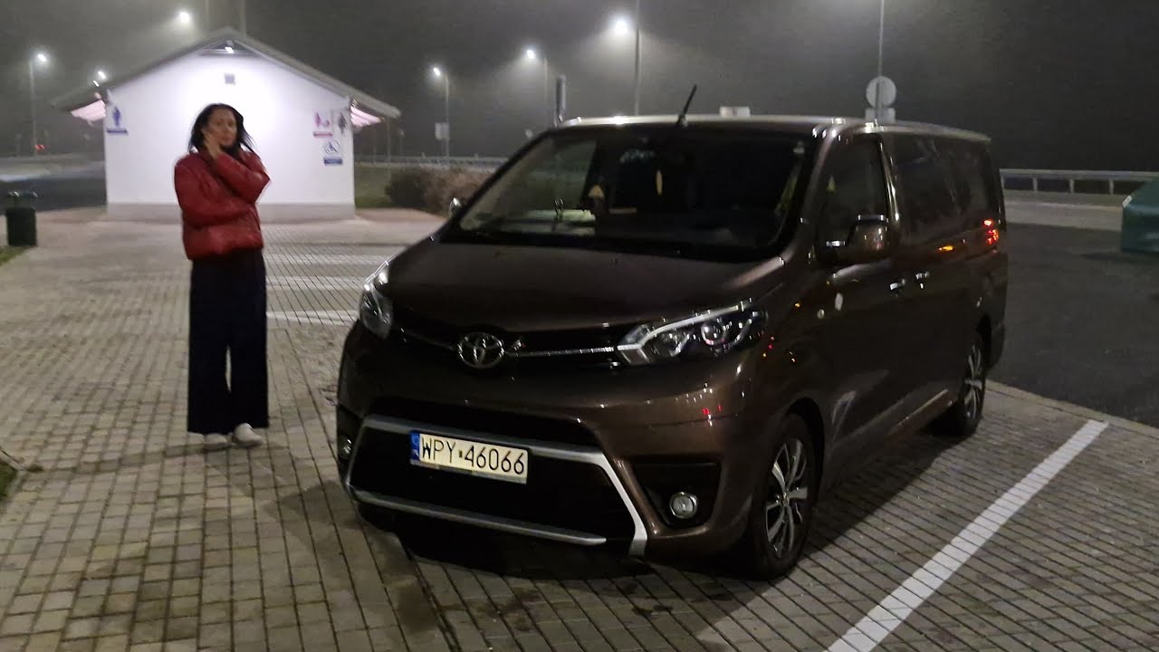 Langosz jednak w domu - jemy coś innego - przystanek na Węgrzech / Toyota Proace Verso long camper 