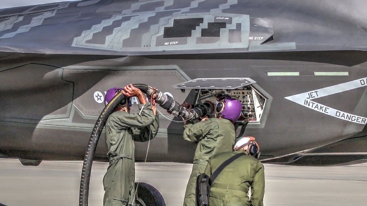 F-35B Lighting II Hot Pit Refueling