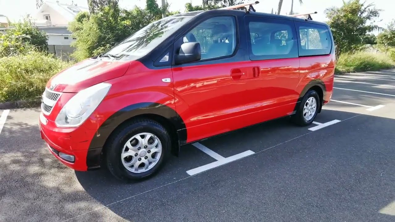 **** HYUNDAI H1 8 PLACES ****