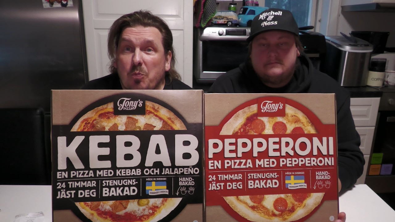 Unboxing, Mukbang, Provsmakning, Tony´s Pepperoni & Kebab med jalapeno frys pizza Köpt på Willys