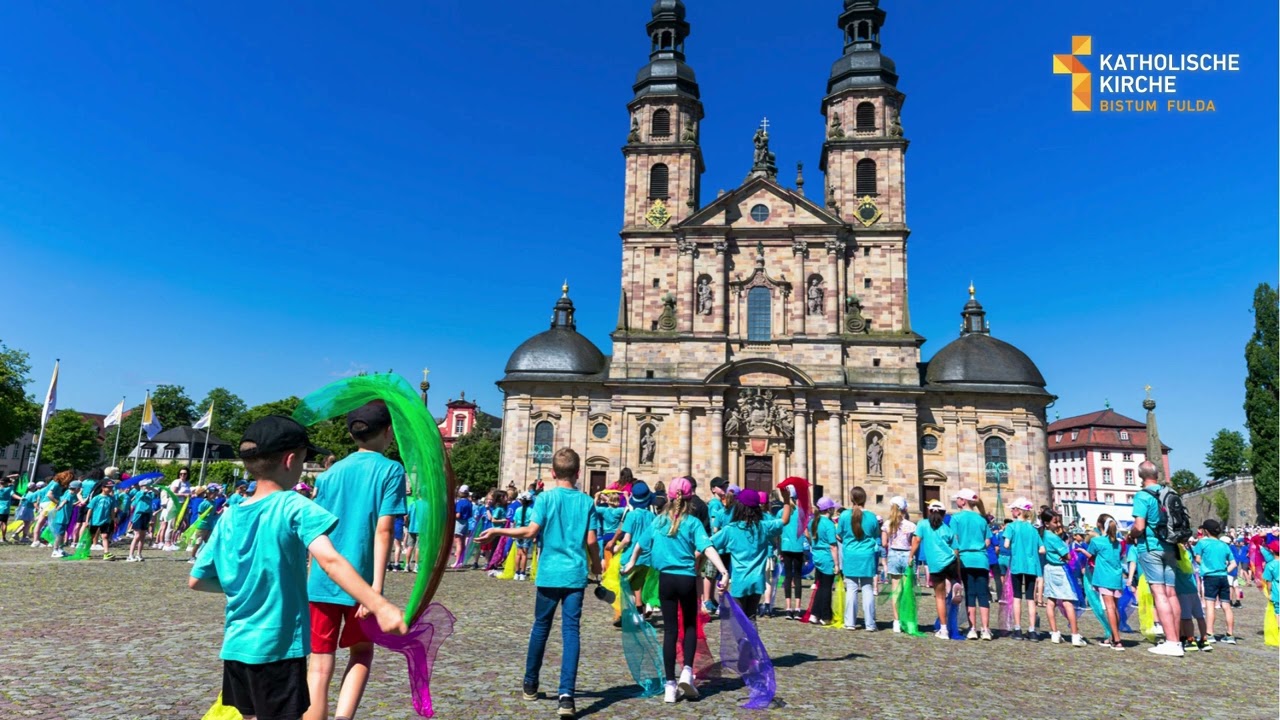 Podcast: Musikalische Grundschulen auf dem Domplatz: Ein Tag voller Freude und Gemeinschaft