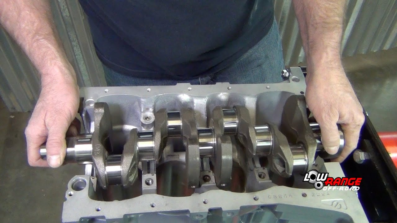 How To Rebuild A 1.3L Suzuki Samurai Engine (Part 1) Crankshaft Installation