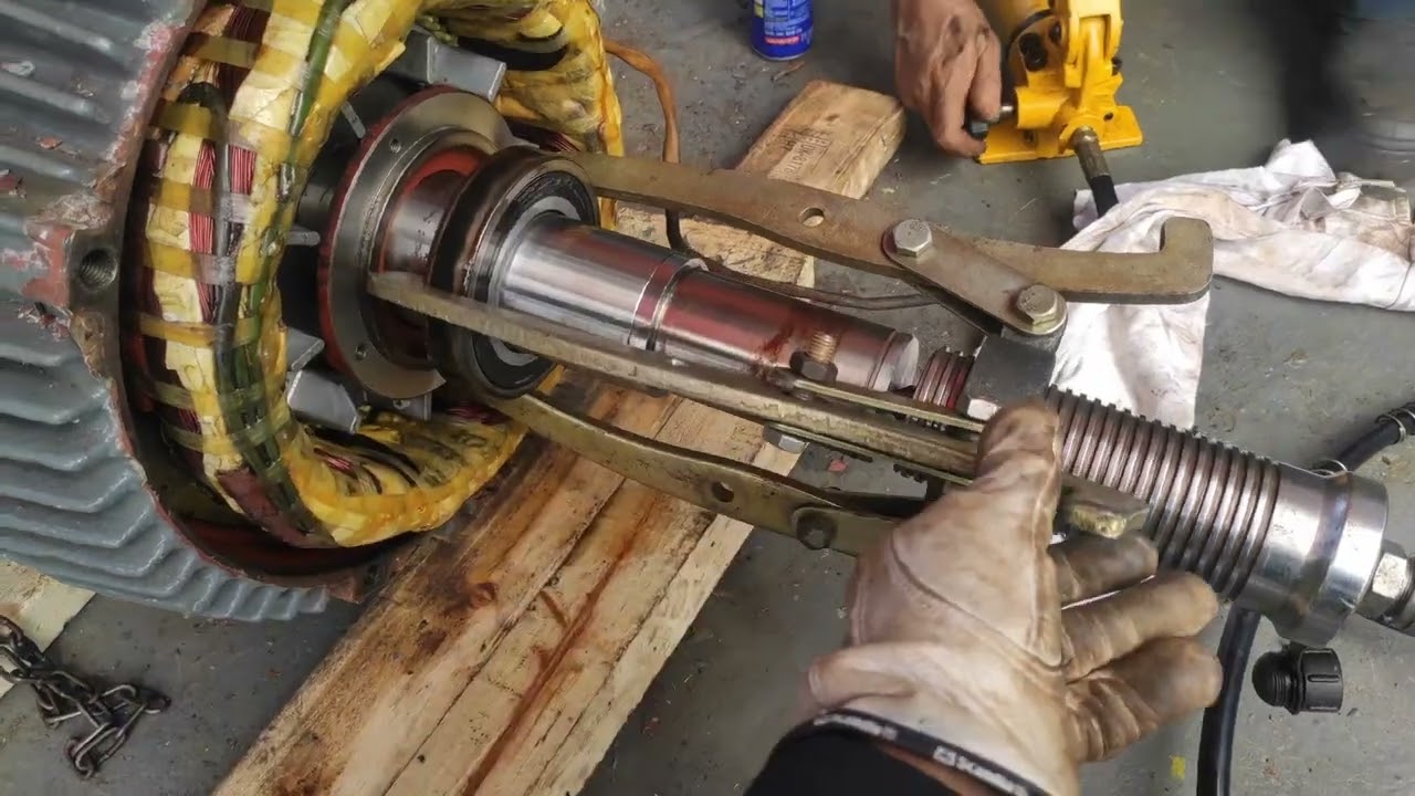 WINDLASS ELECTRIC MOTOR OVERHAUL