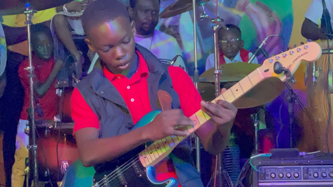 VIN GADE TI LEMOINE YON TI MOUN 14 ANS KAP FÈ YON GITA PALE NAN ORCHESTRE SEPTENTRIONAL MOUN SEZI 😱🔥