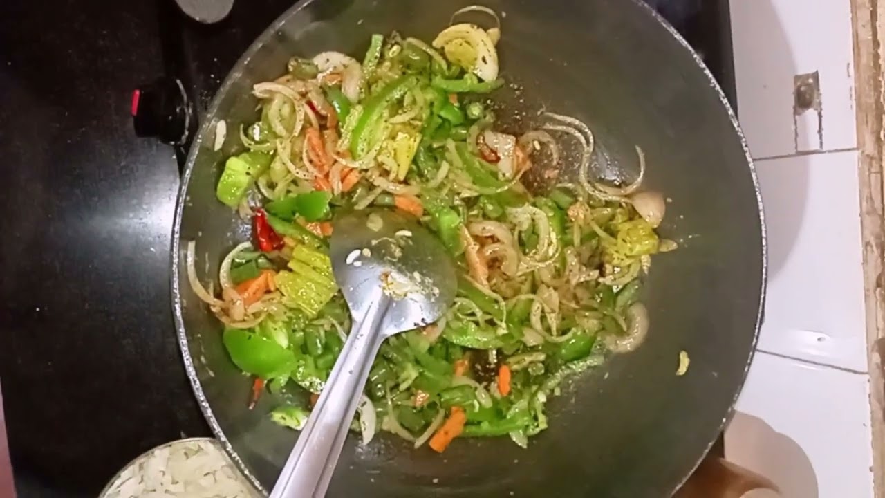 Veg fried rice🍚#shortsfeed #viralvideo #cooking #food #sospecial @sarangaramaBalila 