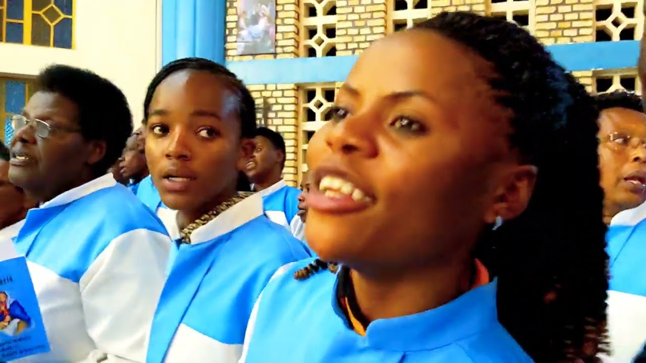 Habwa Impundu Mariya  Perfomed by CHORALE SANCTA MARIA Paroisse St Andre Gitarama
