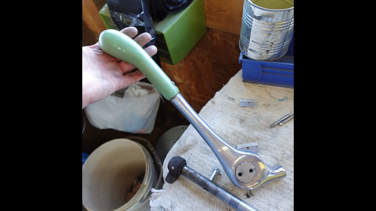 More Barber Chair.  The Emil J. Paidar - how does this flippin cylinder work??? I'm doing it wrong.