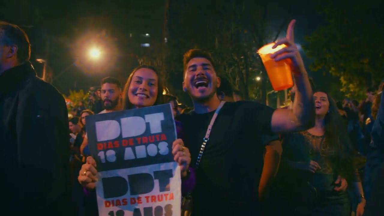 Dias de Truta - Desculpas / Sentimental DVD Ao Vivo na Praça #14