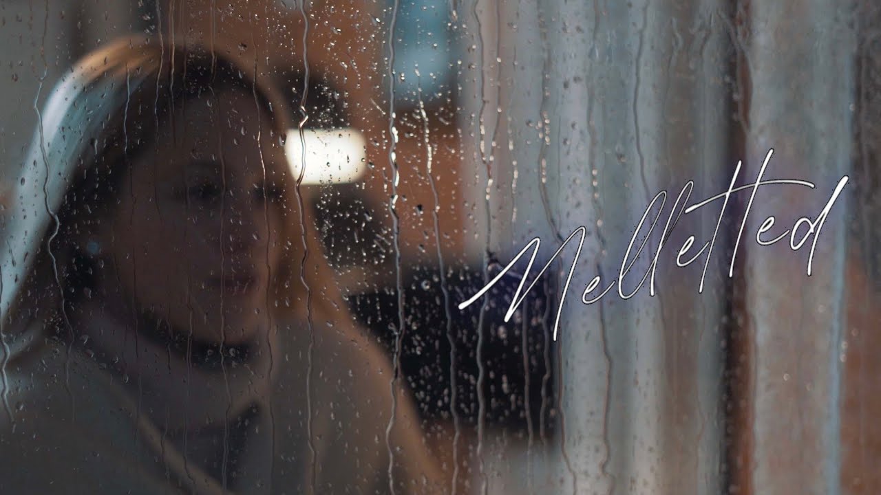 Neml&eacute;tezők - Melletted (Official Music Video)