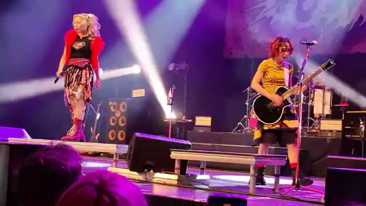 HANABIE. - Intro & Otaku Lovely Densetsu & Warning!! - Live in Vienna, Austria