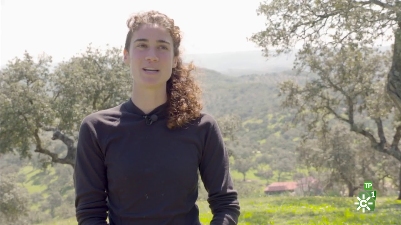Campechanos | Una cabrera italiana afincada en Andalucía y una artesana de la caña