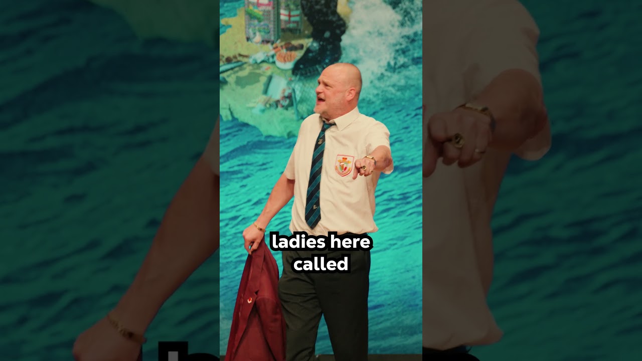 World's Most SUSPICIOUS Heckle