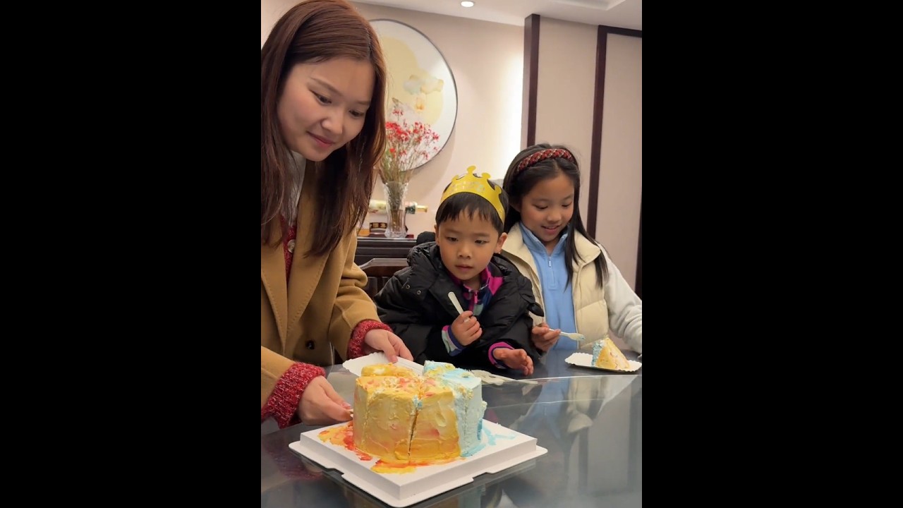 吞吞3个月前就开始期待的生日终于来啦他超开心吞吞收到了很多礼物最爱的还是漫漫姐姐送的贴心礼物#记录真实生活