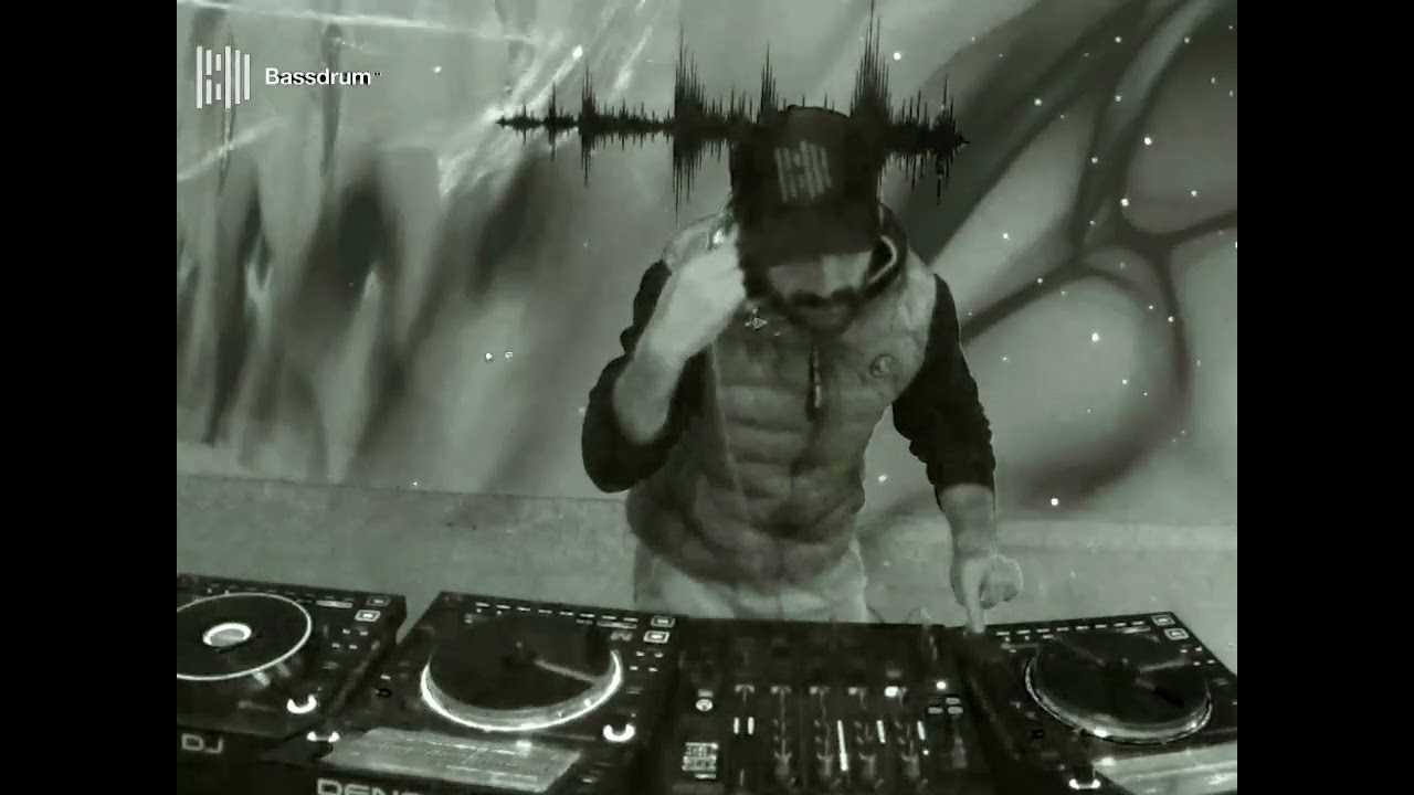 BASSDRUMDJ