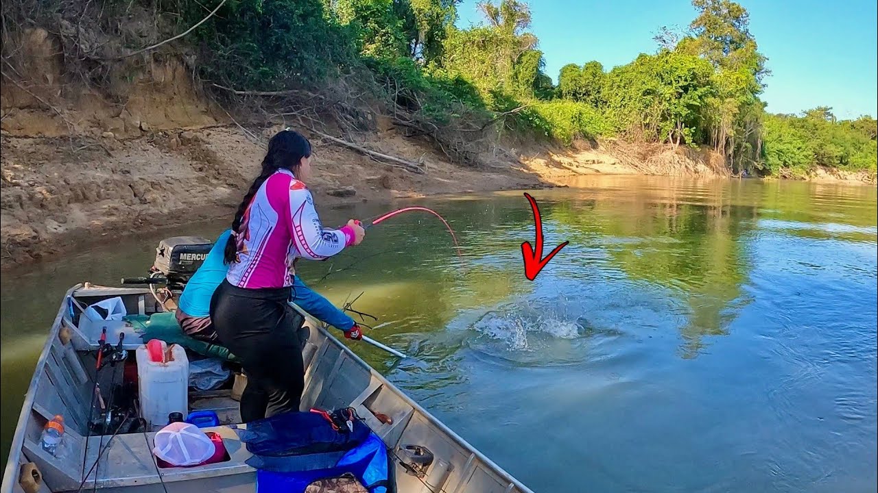 A Onça esturrou e foi a quela Aflição. Olha só o Peixão que Ela pegou. Pescaria no Rio Fresco PA