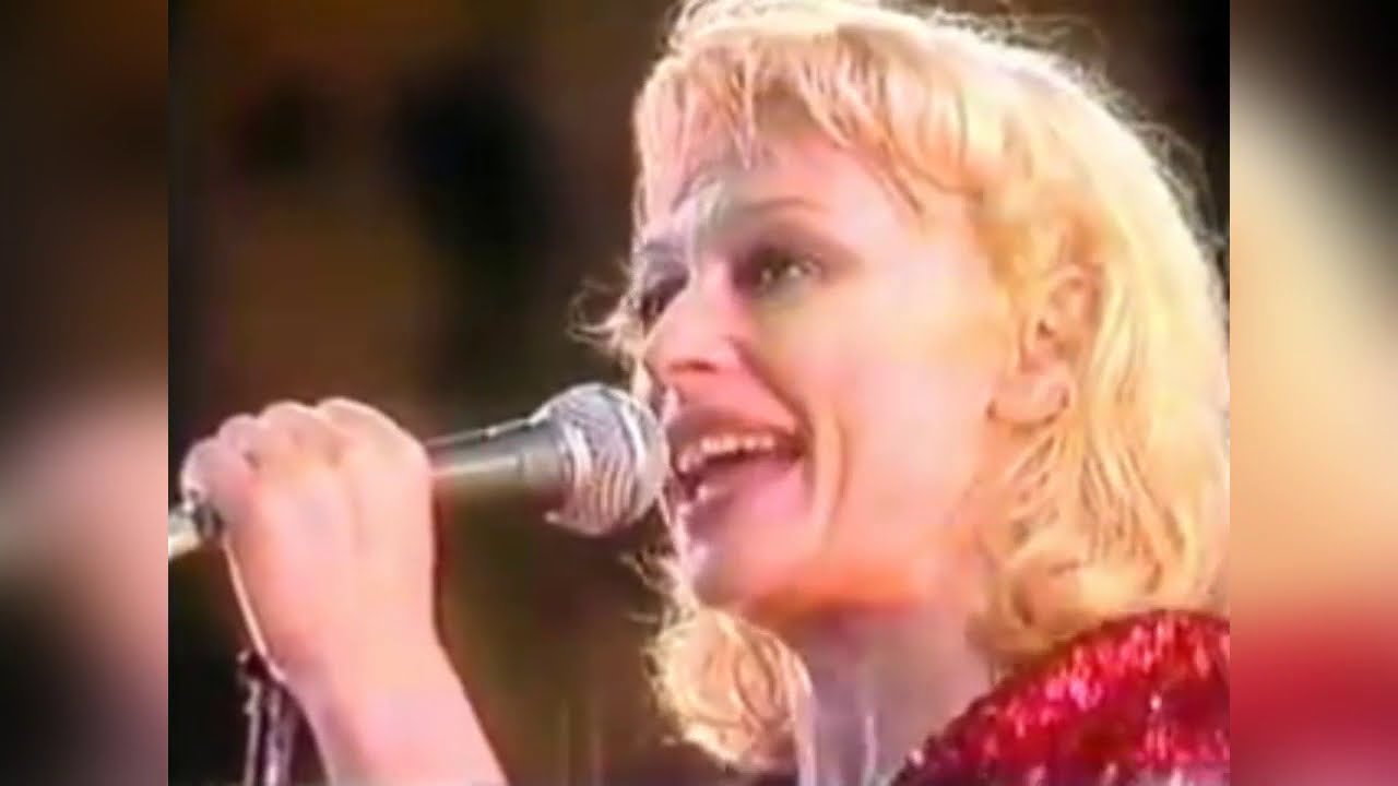 RAFFAELLA CARRA´ Y SU PUBLICO (1978 - 2019)