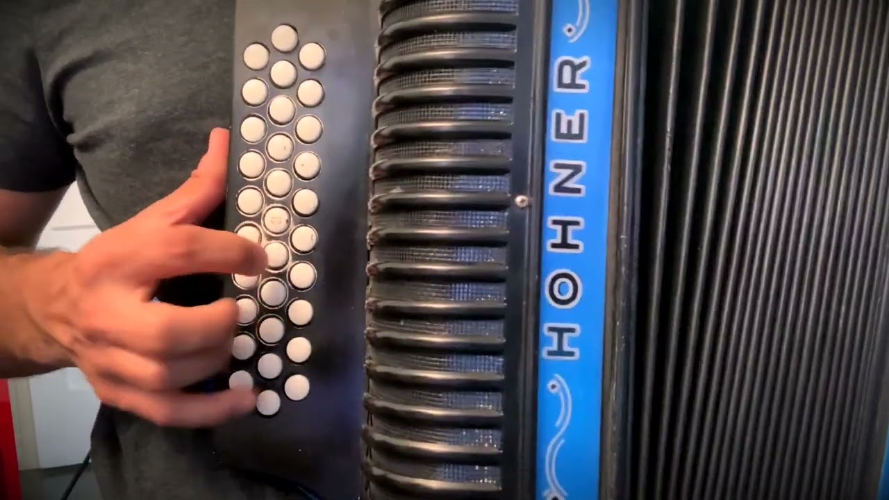La Grulla (Polka) - Tony de la Rosa (Accordion Cover)