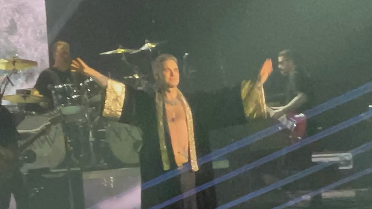 Angels, Robbie Williams, 26.2.2023