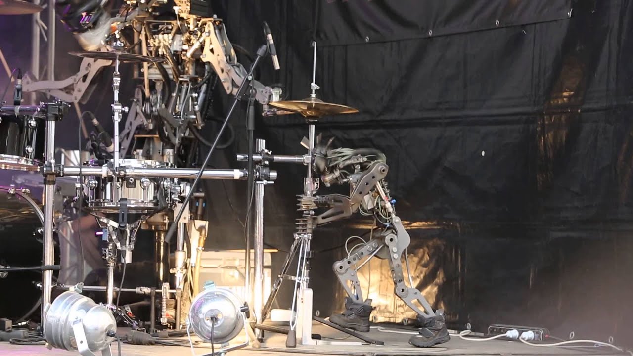 Compressorhead - Iron Man (Black Sabbath Cover) (live in Moscow, Russia)