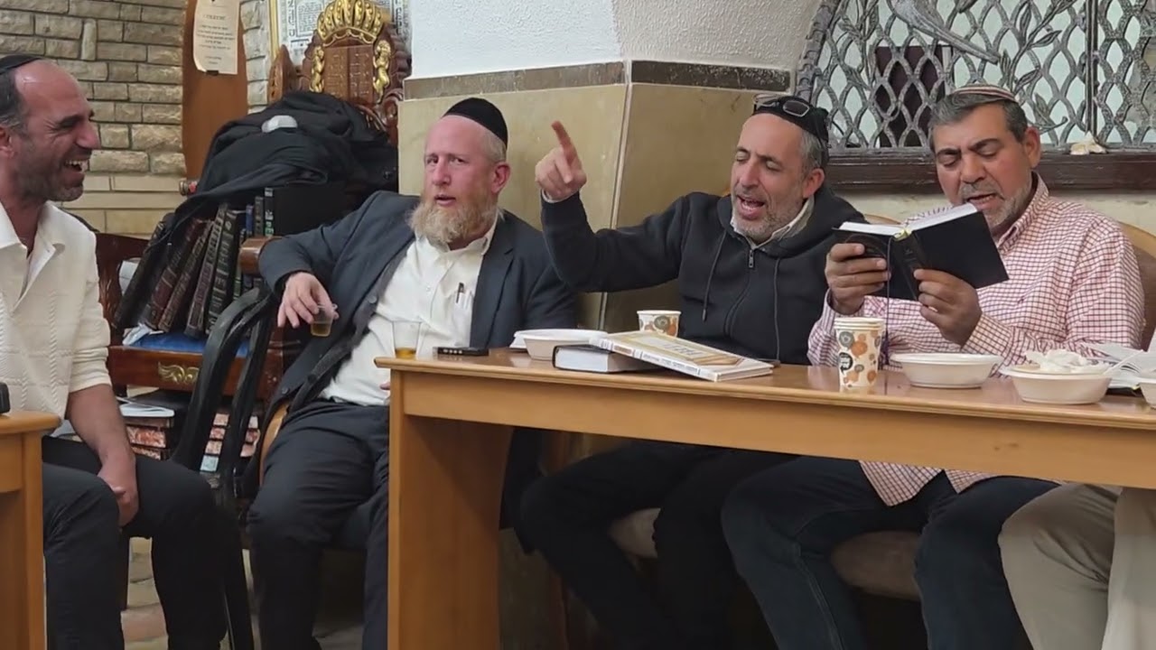 א-ל בעָניי הבט מפי חזני ופייטני בית הכנסת הספרדי בהר ציון, ירושלים.