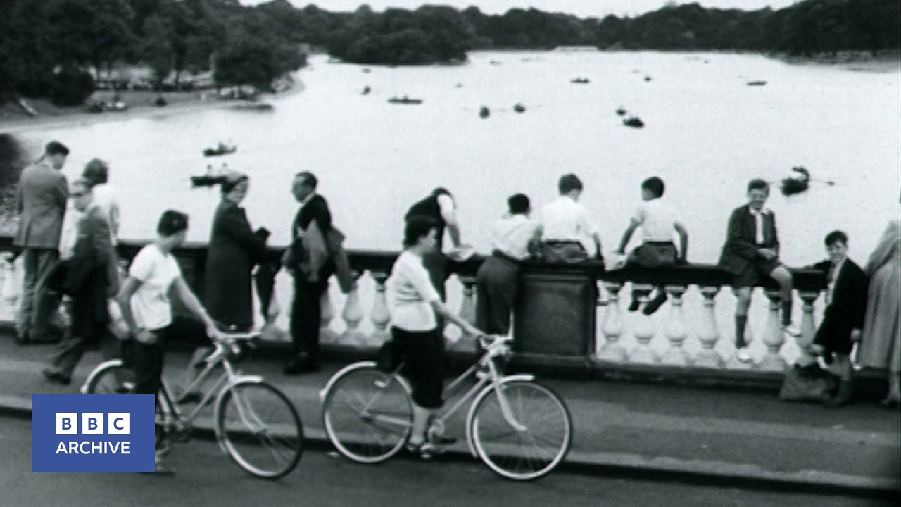 1949: A Leisurely Day in Post-War London | August Bank Holiday | BBC Archive