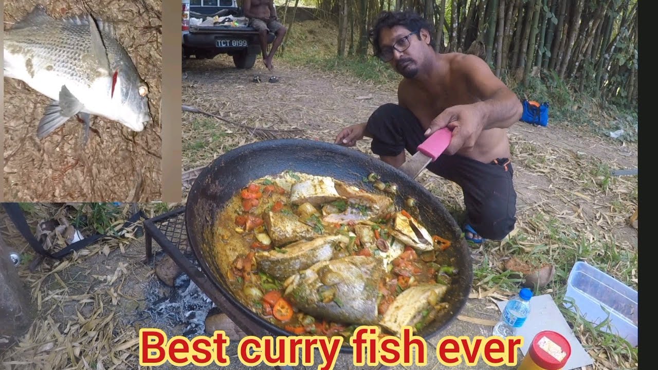 Curry fish & noodles in blanchisseuse / exploring over the bridge.