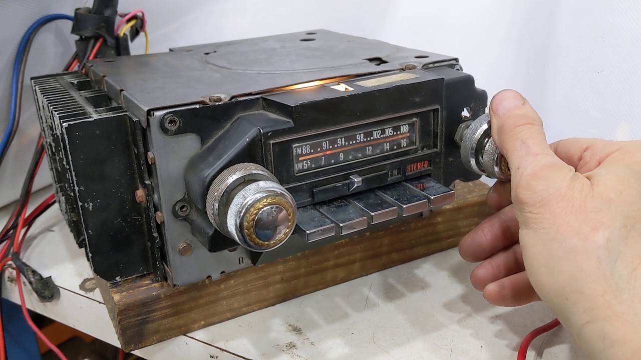 1974 1975 1976 Cadillac AM/FM Stereo 8 Track OEM Radio Demonstration All Working!