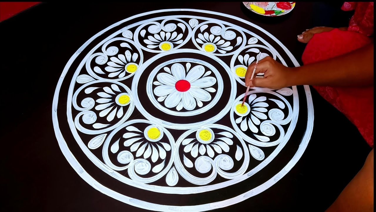 Latest Alpona design for durga puja/Simple round alpona design for Durga Puja festival/rangoli 