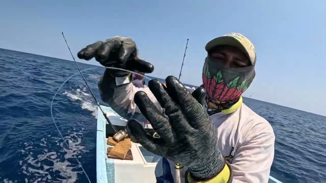 ESCAPANDO DEL TRIANGULO DE LAS BERMUDAS 😱😱