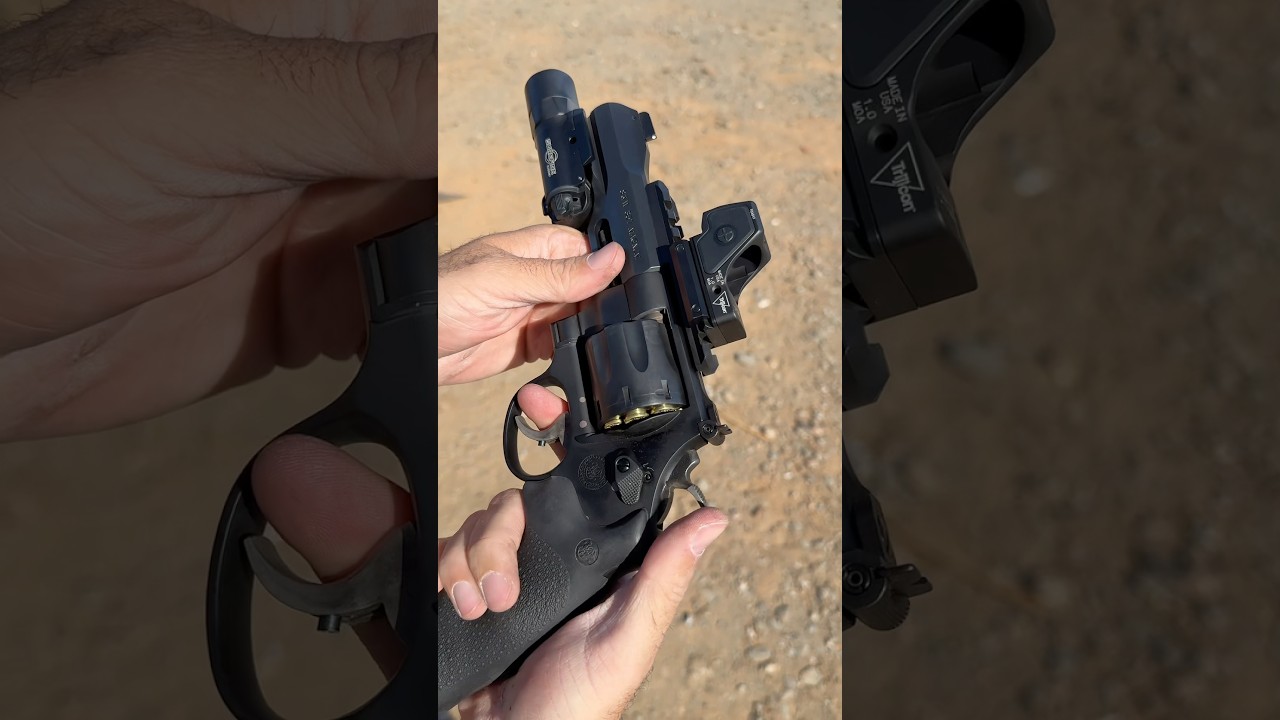 Smith & Wesson R8 &mdash; это то, что НУЖНО каждому американцу #357magnum #револьвер #S&W