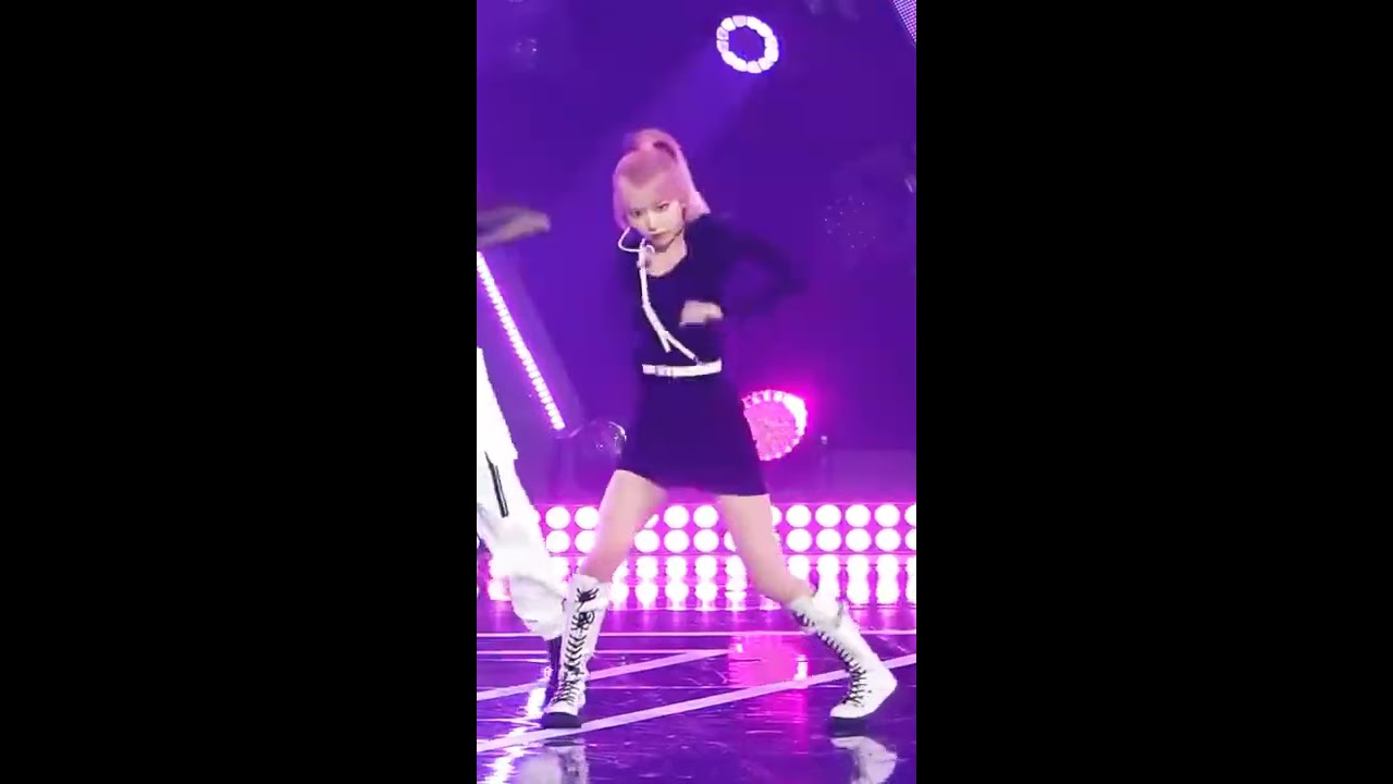 201212 아이즈원 미야와키 사쿠라 (IZ*ONE MIYAWAKI SAKURA) - Sequence 직캠 Fancam @Show!MusicCore 예능연구소