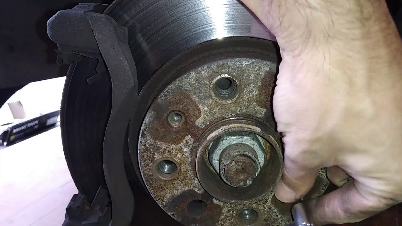 Sostituzione Dischi e Pastiglie Opel Corsa D