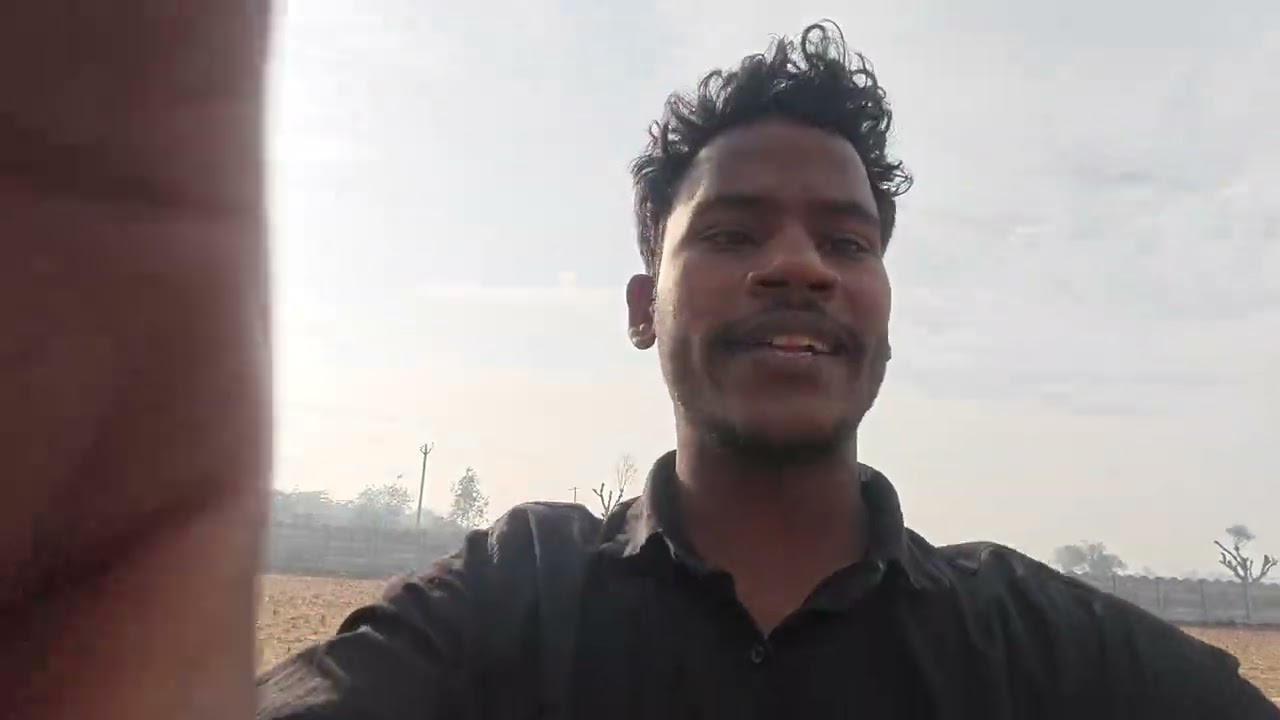 भाइयों के साथ गांव में गिल्ली बल्ला मैच 🤣😂
