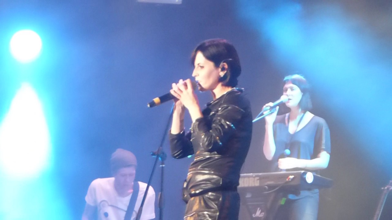 The Cranberries  Linger Vivo X el Rock 8  en Lima Peru 2016
