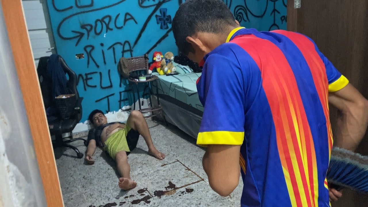FUNCIONÁRIO INVADIU A CASA DO BRUTINHO E DESTRUIU TUDO