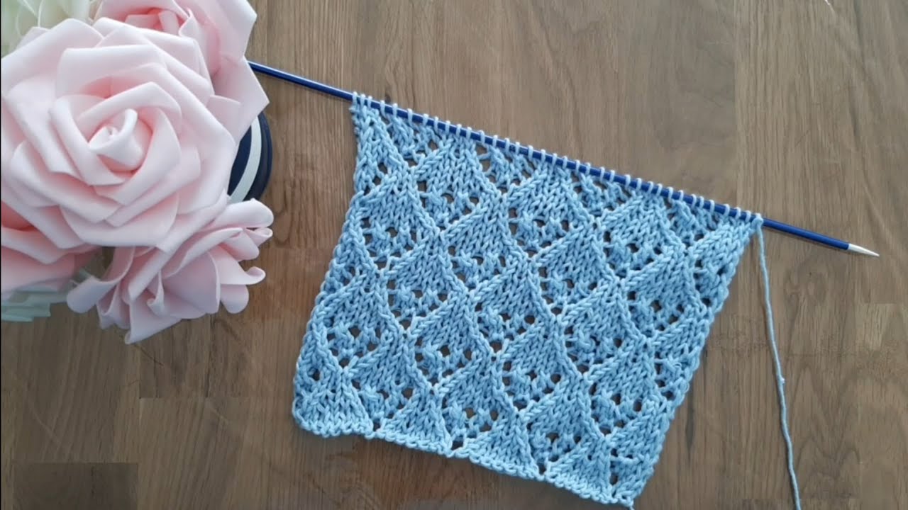 Motivo traforato ai ferri n° 162 / Lace stitch knitting / Punto calado a dos agujas