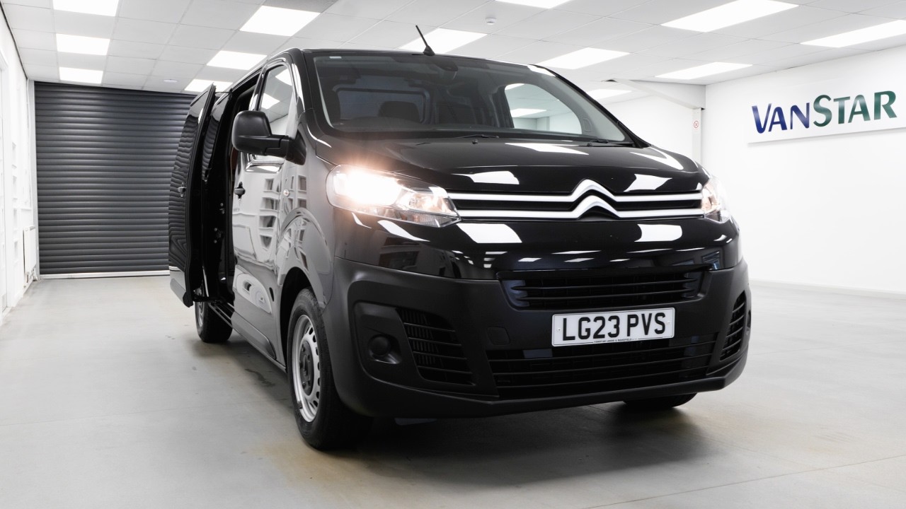 Citroen Dispatch 1000 1.5 M Enterprise Edition Bluehdi in Perla Nera Black - LG23 PVS - VanStar
